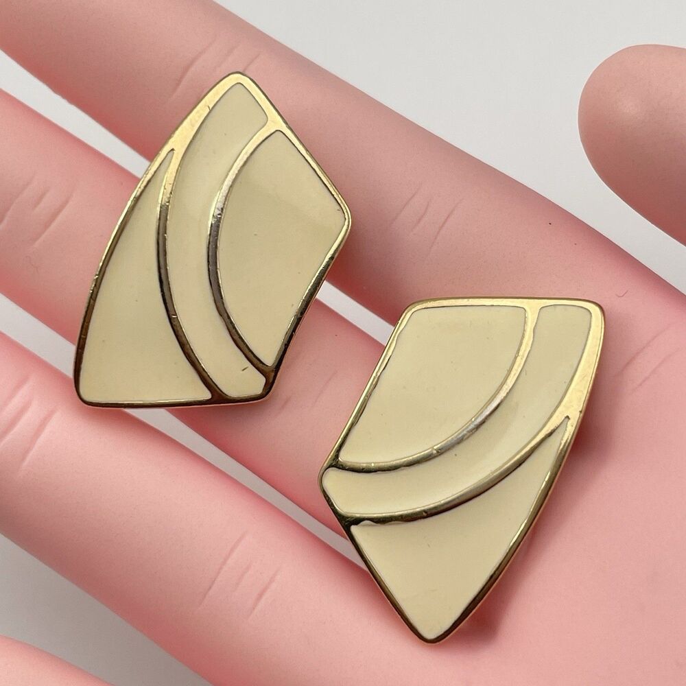 Vintage Trifari Gold Tone Cream Enamel Post Setting Stud Earrings Statement